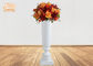 Vases blancs brillants à plancher de planteurs de fibre de verre de trompette classique pour le mariage à la maison d'hôtel