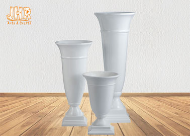 Vases blancs brillants à plancher de vases à Tableau de pièce maîtresse de planteurs d'urne de fibre de verre de trompette